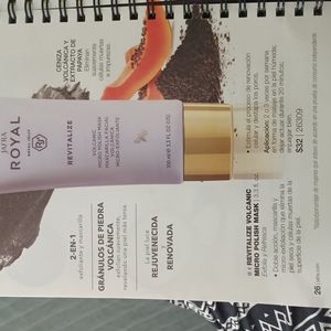 Mascarilla facial volcanica